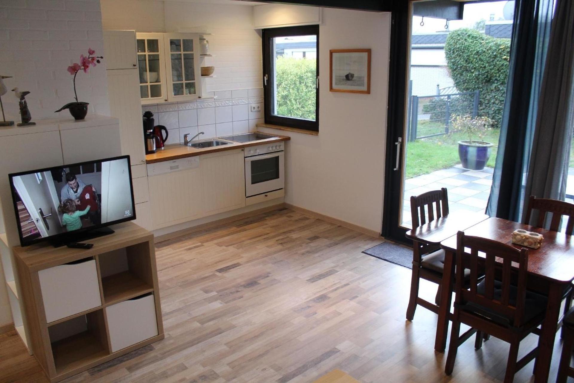 Schoenes Ferienhaus In Tossens Mit Schoenem Garten Butjadingen Exteriér fotografie