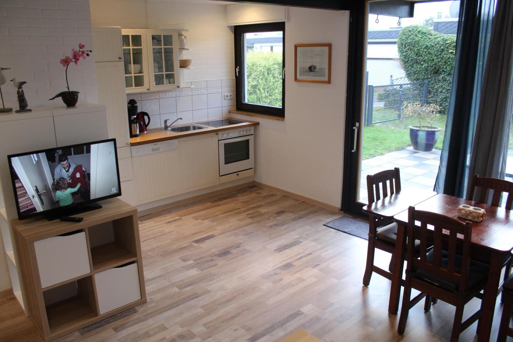 Schoenes Ferienhaus In Tossens Mit Schoenem Garten Butjadingen Exteriér fotografie